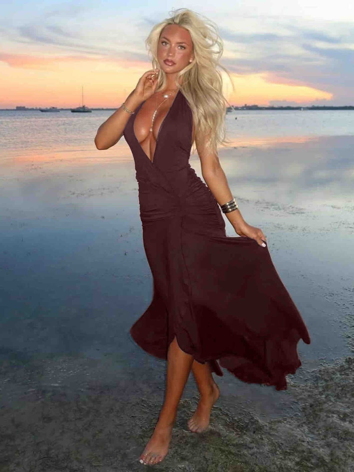 Slit pleated backless dress