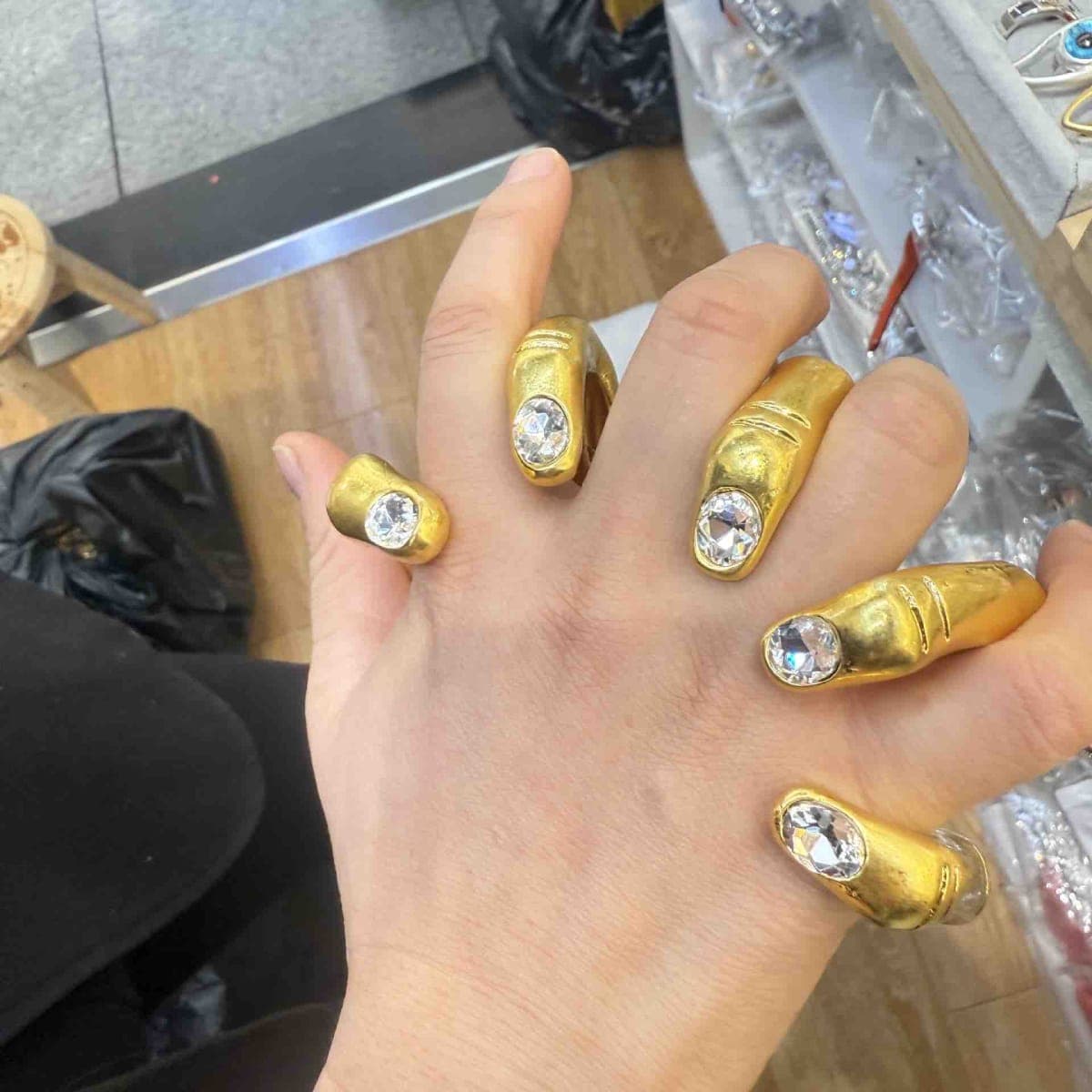 Claw-ME