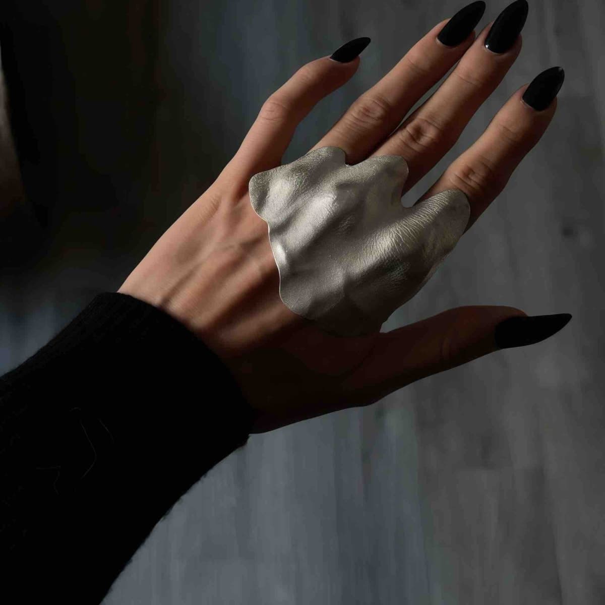 THRONZ Ring